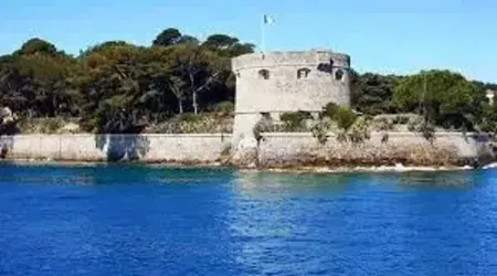 Studio avec vue sur la ville au cœur de Toulon, entrée privée : photo 11