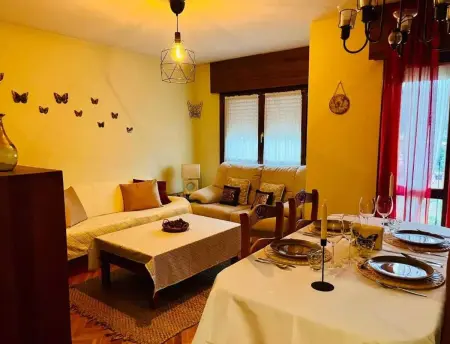 Maison avec balcon et vue sur jardin à Vinuesa, 2 chambres : photo 4