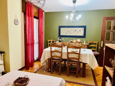 Maison avec balcon et vue sur jardin à Vinuesa, 2 chambres : photo 5