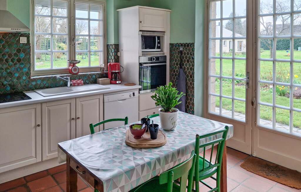 Maison du 18e siècle avec jardin à Plélan-le-Petit - Photo 4