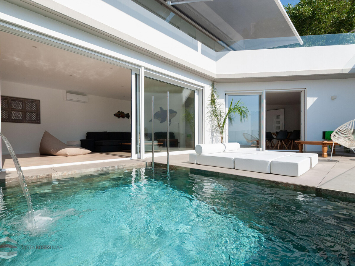 Villa moderne 4 chambres, piscine privée, vue Baie de Roses - Photo 2