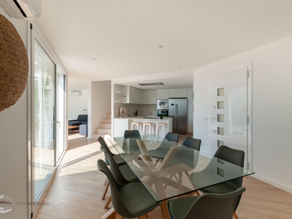 Villa moderne 4 chambres, piscine privée, vue Baie de Roses - Photo 6