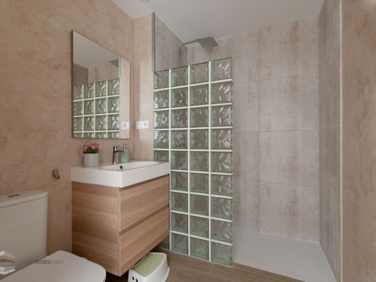 Villa moderne 4 chambres, piscine privée, vue Baie de Roses - Photo 20