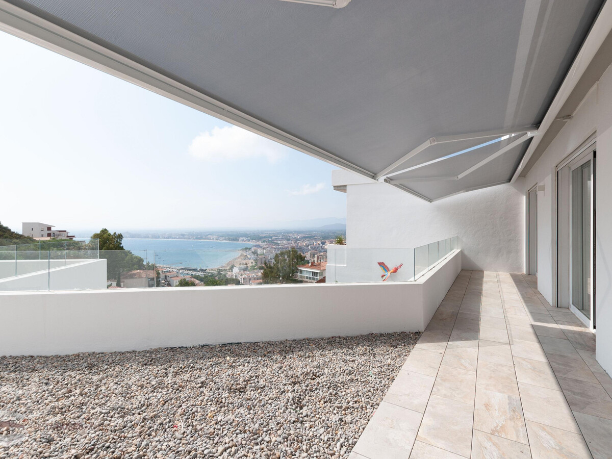 Villa moderne 4 chambres, piscine privée, vue Baie de Roses - Photo 24