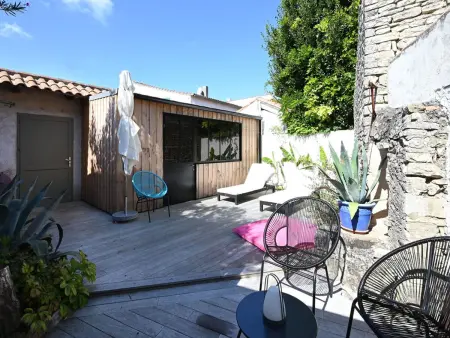 Location maison à La Couarde sur Mer, Charmante Maison de Village au Cœur de La Couarde-sur-Mer