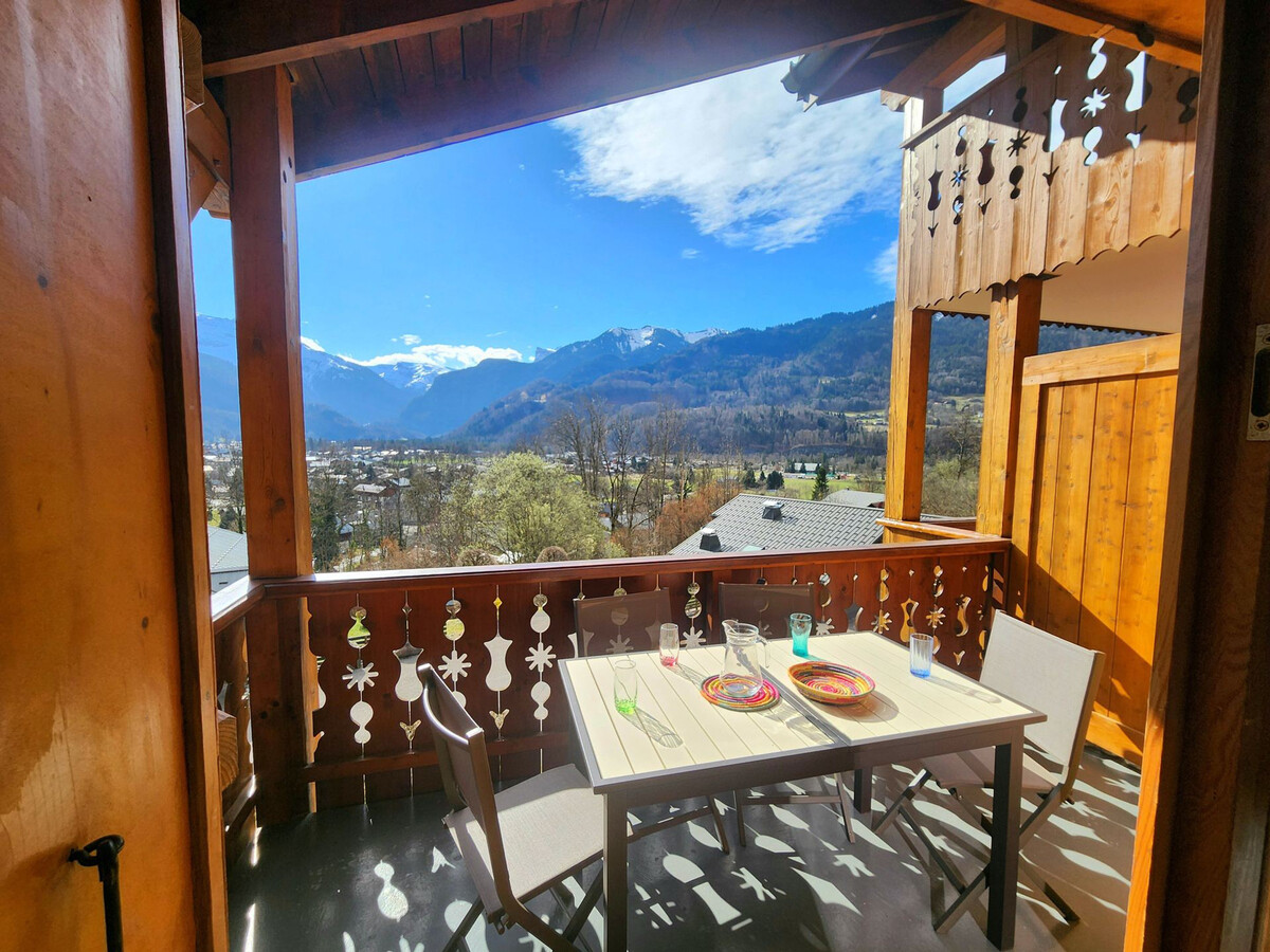 Appartement 4 pièces, balcon sud, vue montagne à Samoëns - Photo 2