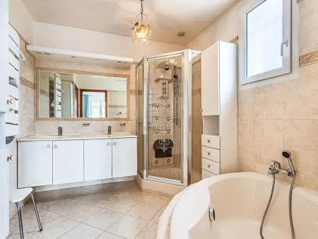 Villa la pivoine, Maison 7 personnes à Six Fours - Photo 4