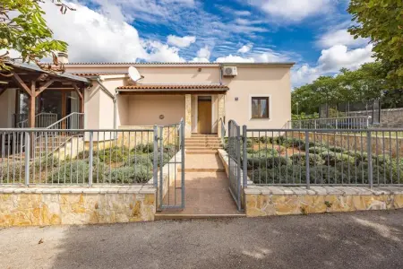 Location villa à Vodnjan, Villa avec piscine à Stancia San Antonio