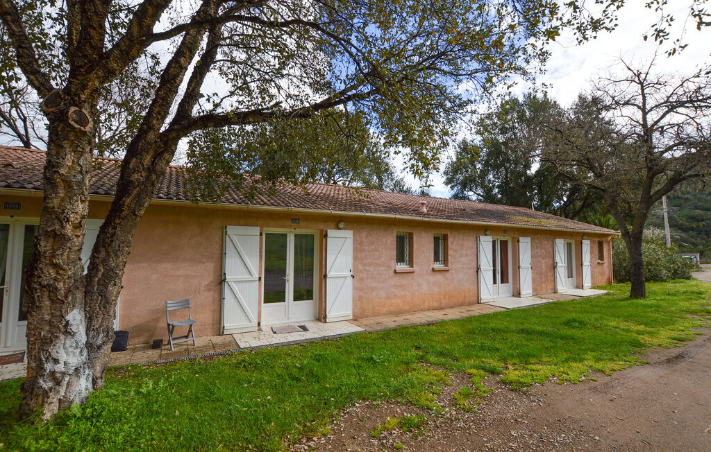 Maison mitoyenne Vignale, jardin méditerranéen 150 m² - Photo 1