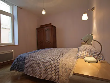 Gîte 6 pers. Place des Vosges, centre historique Épinal : photo 7
