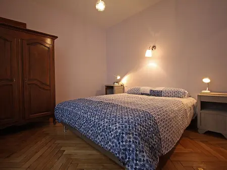 Gîte 6 pers. Place des Vosges, centre historique Épinal : photo 8