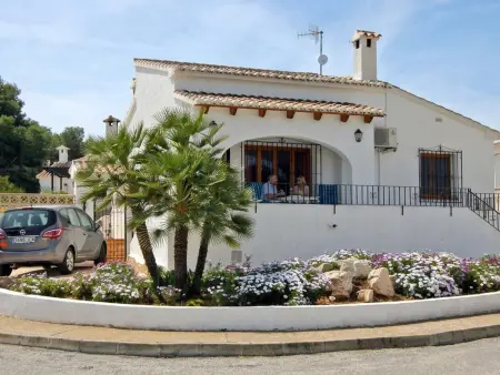 Location villa à Moravit, Maison Classique à Moraira avec Piscine et Proche Plage pour 6 Personnes