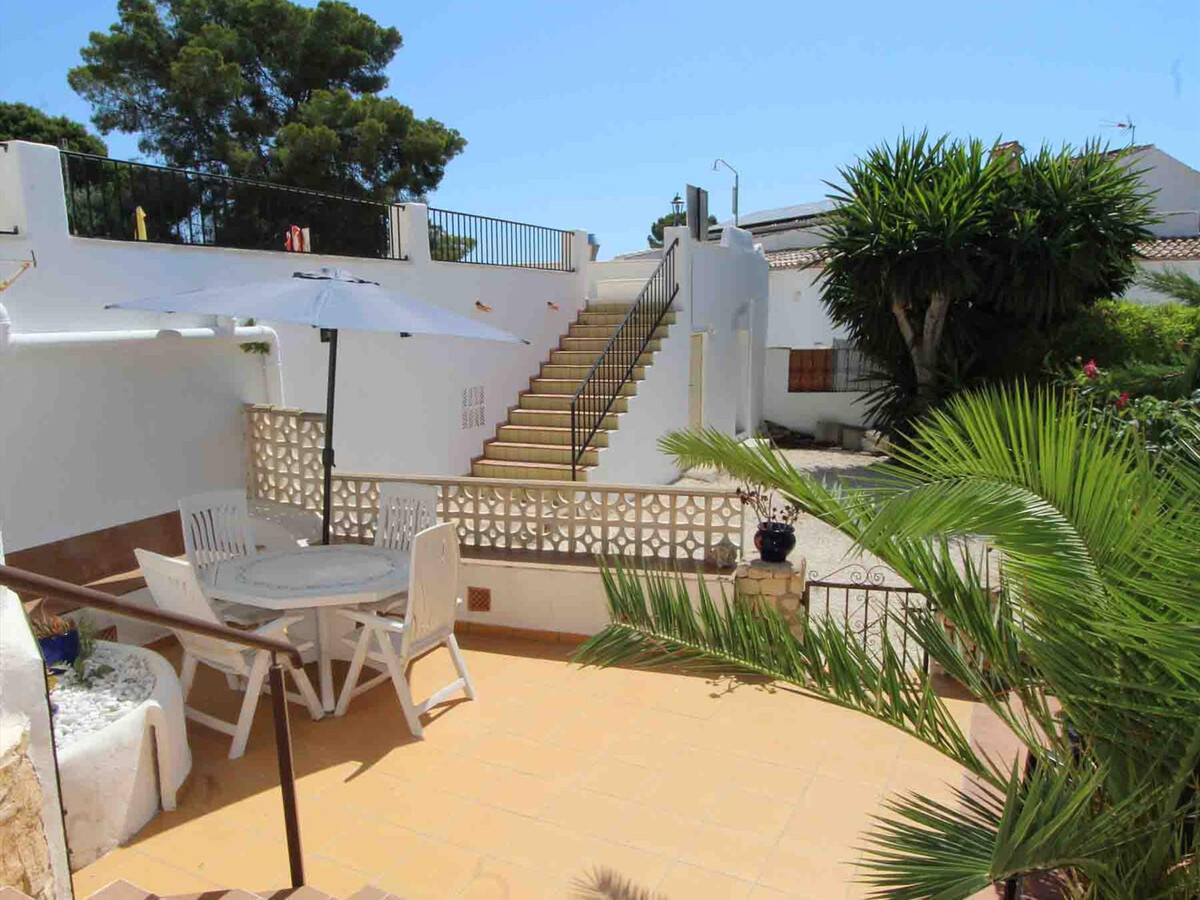 Maison rustique 2 chambres avec piscine, 1 km plage - Photo 8