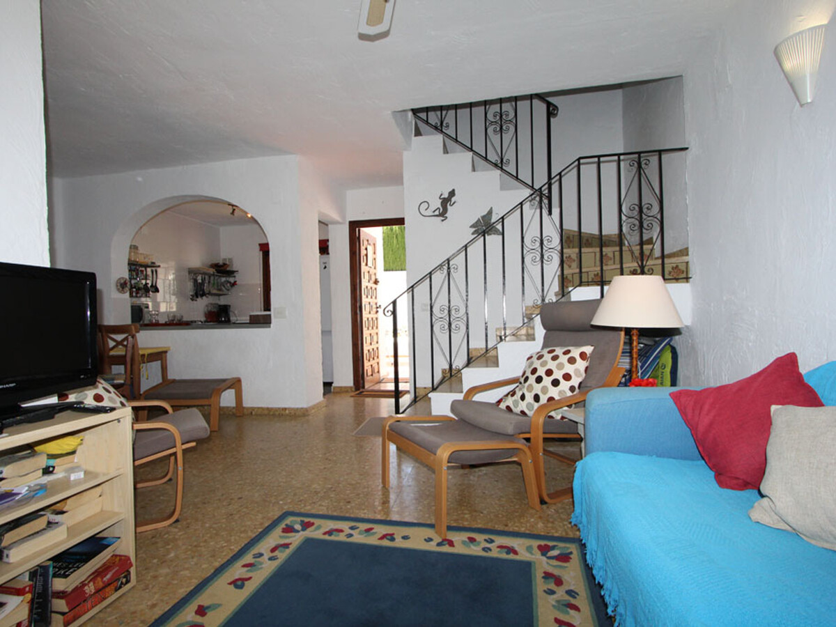 Maison rustique 2 chambres avec piscine, 1 km plage - Photo 12