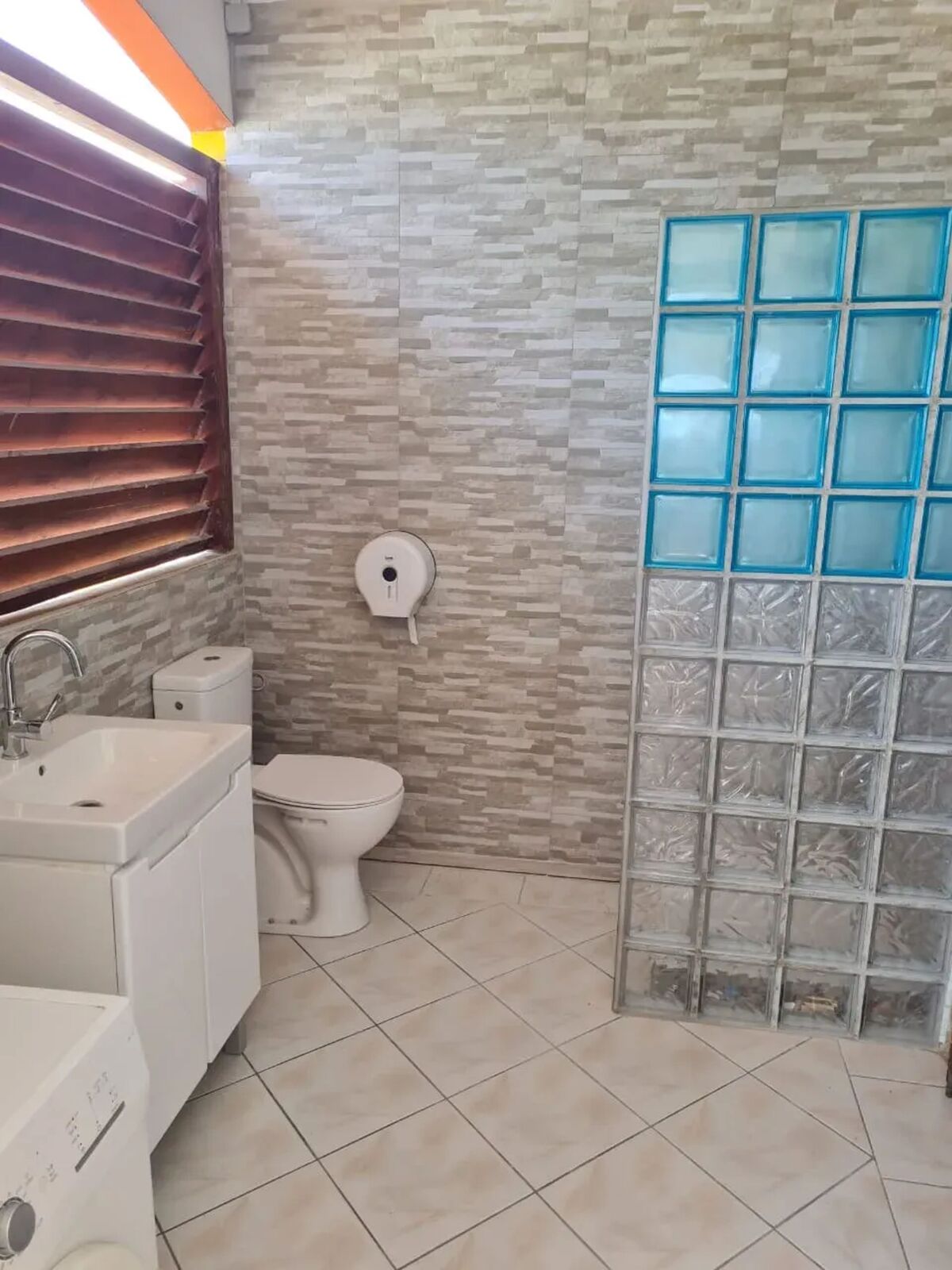 Appartement 90 m² pour 10, terrasse & jardin à Grand-Bourg - Photo 9