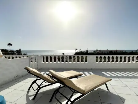 Location appartement à Costa Calma, Bungalow bord de mer avec terrasse, Wifi et commerces à proximité