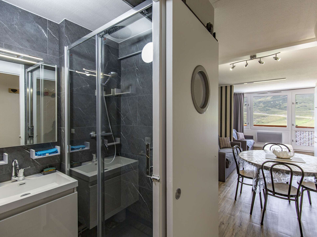Studio 4 pers balcon sud face pistes, skis aux pieds - Photo 7