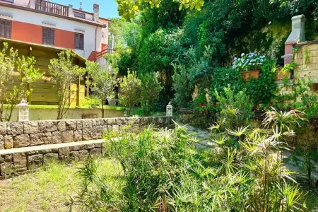 Villa Castelbuono, piscine et jeux pour 15 personnes : photo 37