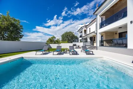 Location villa à Štinjan, Villa à Pula près de Hidrobaza Plage