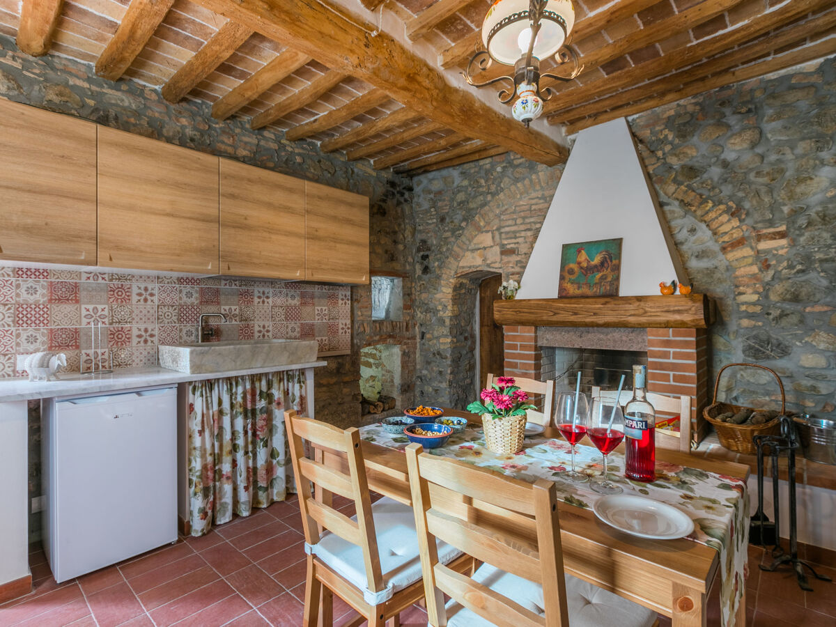 Maison delle Ginestre à Pastina, 3 chambres rénovée 2024 - Photo 9