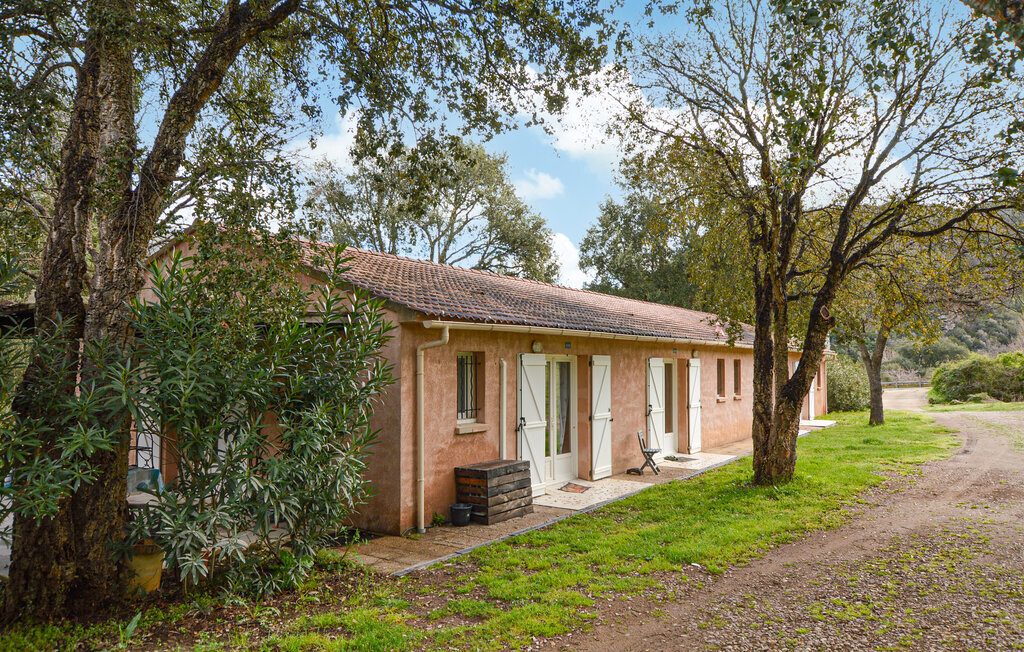 Maison jumelée en Corse avec terrasse couverte à Vignale - Photo 1
