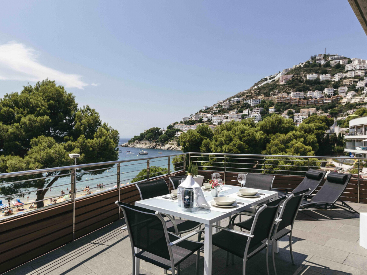 Penthouse première ligne de plage à Roses, terrasse 30 m² - Photo 2