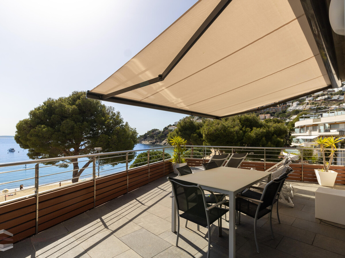Penthouse première ligne de plage à Roses, terrasse 30 m² - Photo 12