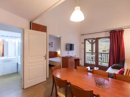 Location appartement à La Mongie, Charmant Duplex T3 avec Terrasse, Piscine, Salle de Fitness et Parking à La Mongie