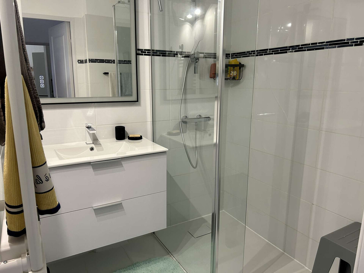 Appartement moderne près du port, 2 chambres, piscine - Photo 13