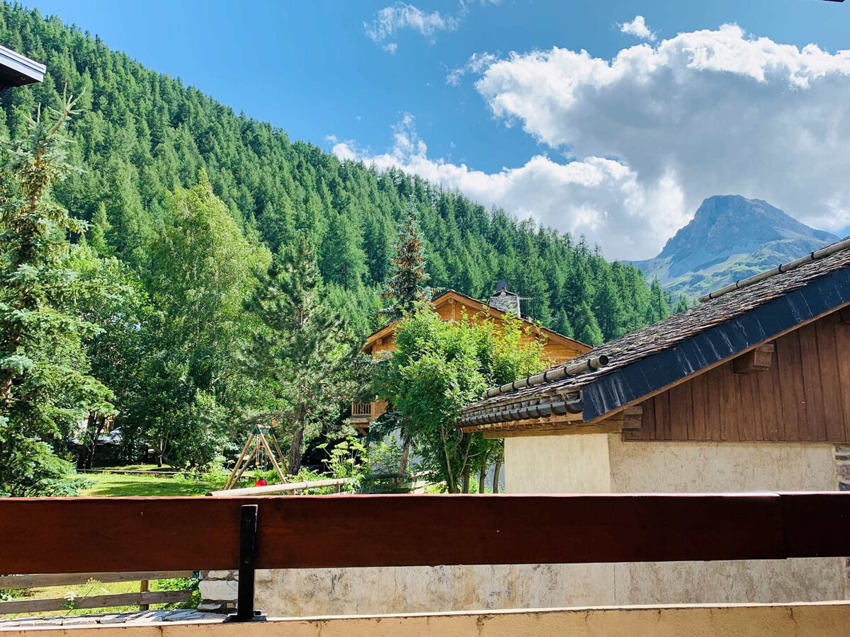 Duplex 2 pièces balcon sud à Val-d'Isère, vue forêt - Photo 12