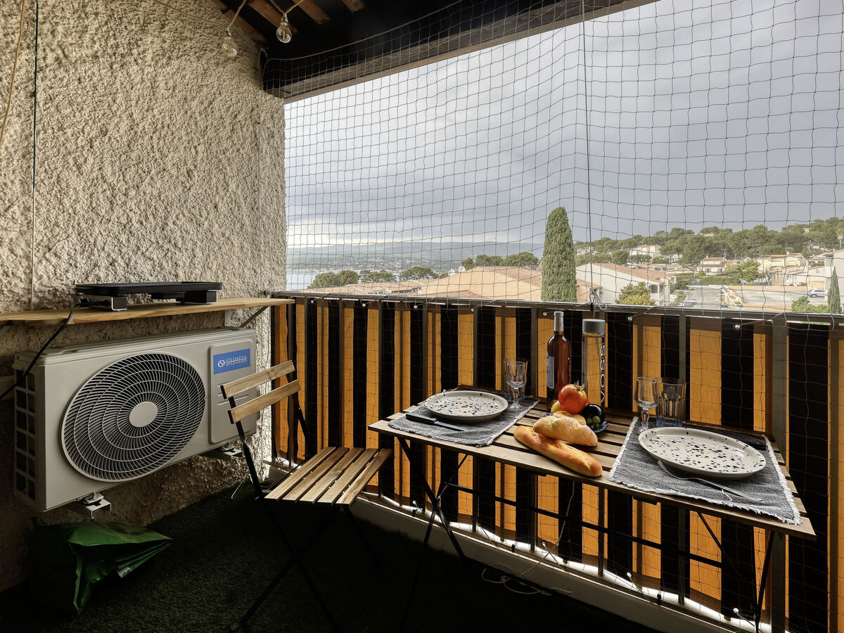 Studio vue mer, terrasse couverte à La Madrague - Photo 12
