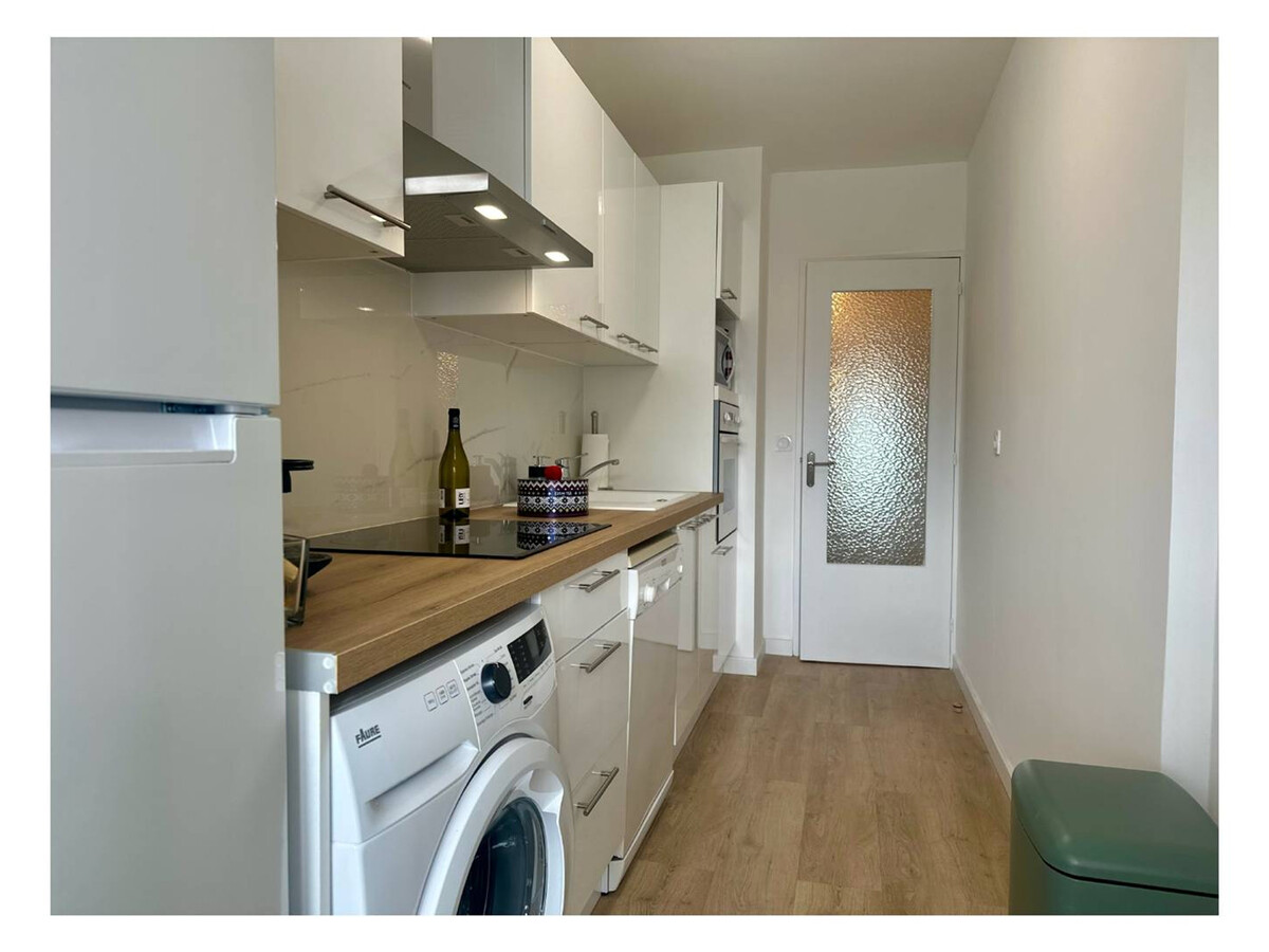 Appartement rénové Juan les Pins, 400 m plages + parking - Photo 2
