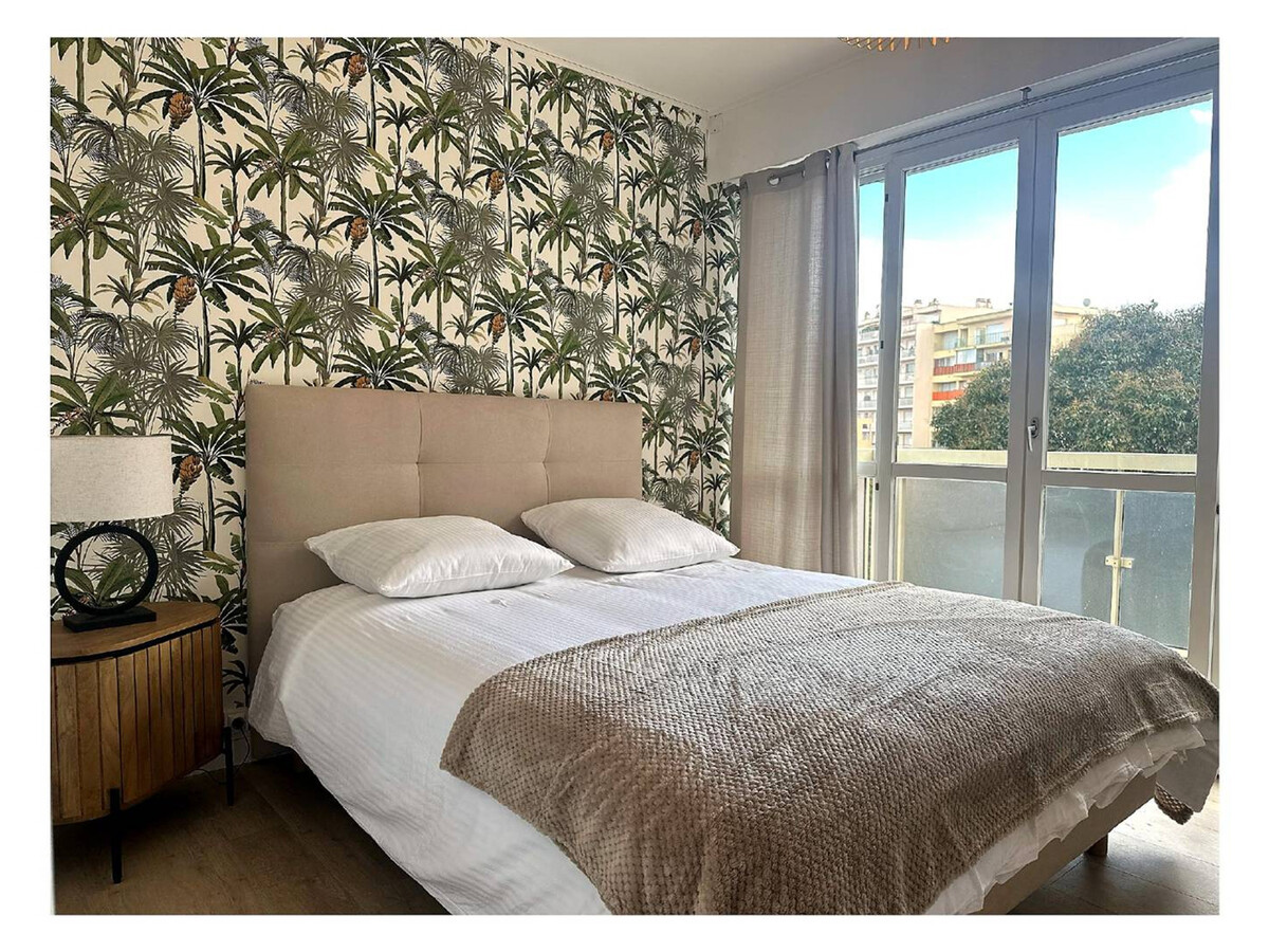Appartement rénové Juan les Pins, 400 m plages + parking - Photo 5