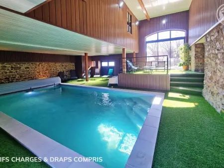 Location gite de vacances à Saint Priest la Prugne