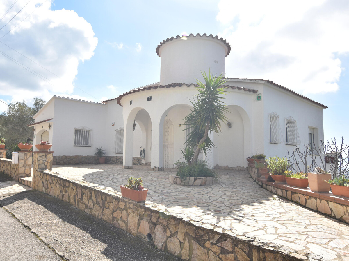 Villa Mas Fumats : 6 chambres, piscine & vue baie - Photo 2
