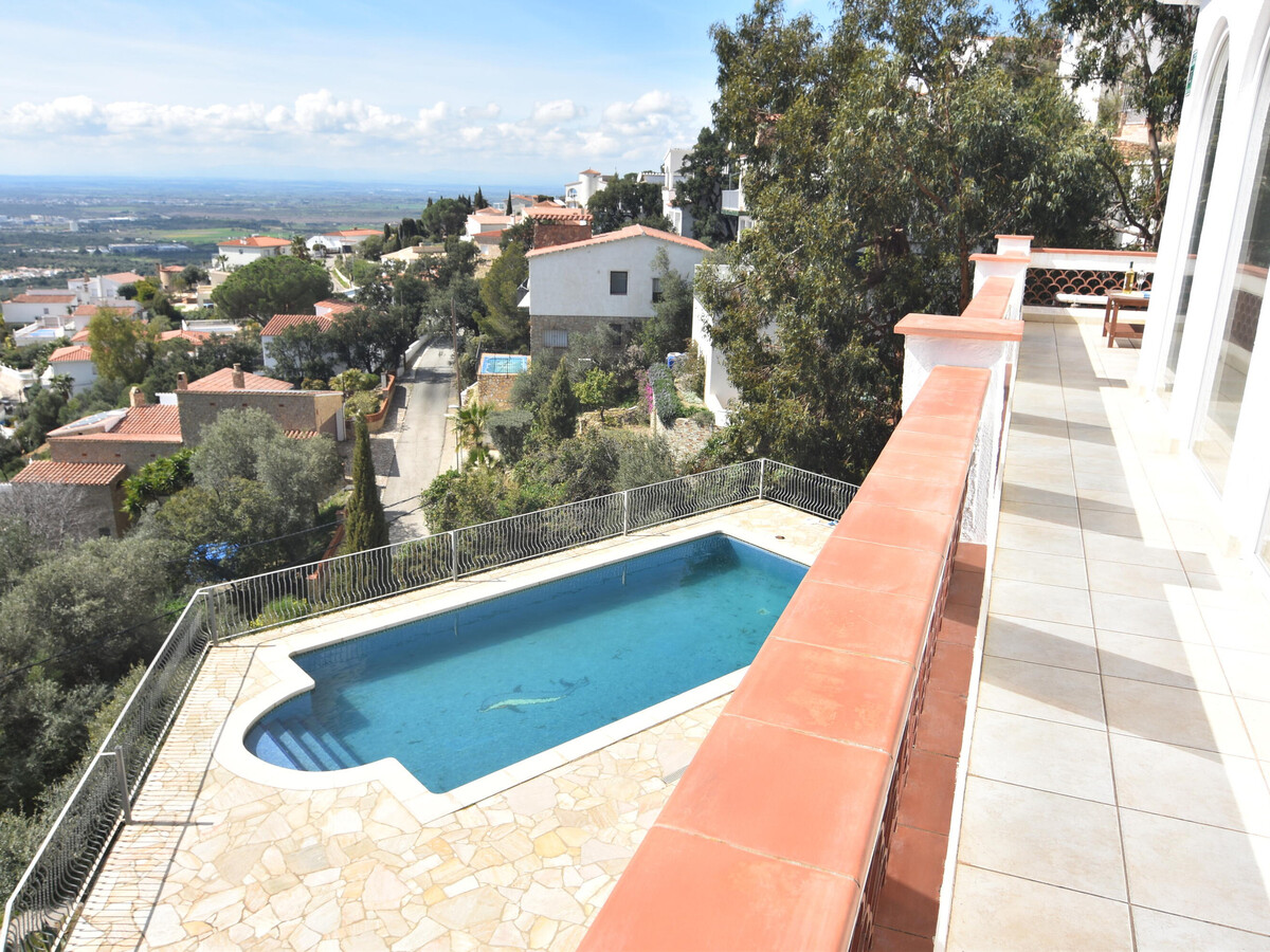 Villa Mas Fumats : 6 chambres, piscine & vue baie - Photo 24