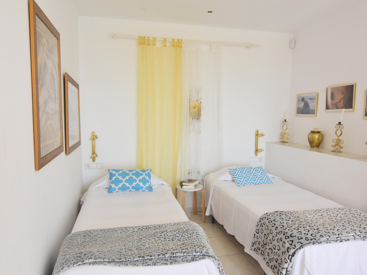 Villa Mas Fumats : 6 chambres, piscine & vue baie - Photo 27