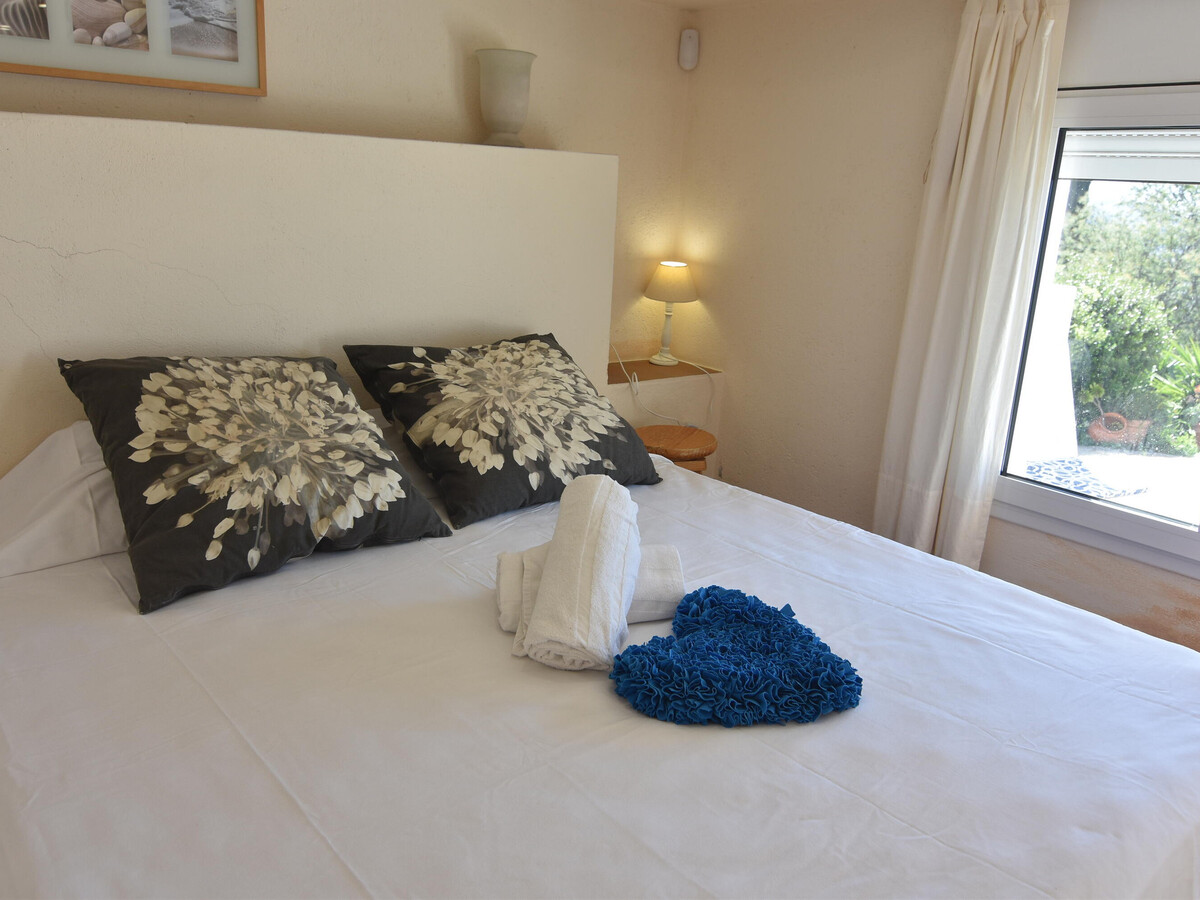 Villa Mas Fumats : 6 chambres, piscine & vue baie - Photo 35
