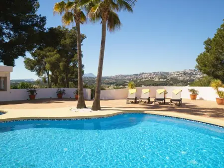 Luxueuse villa avec piscine privée, près de la plage, commerces et activités sportives, à Moraira - Photo 4