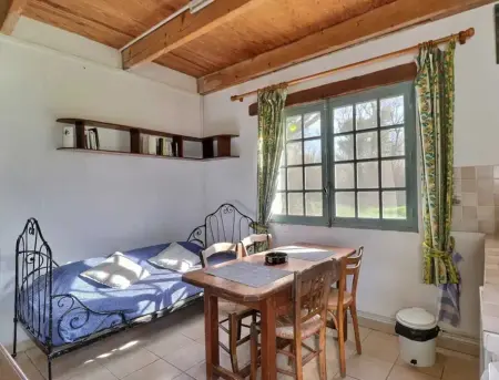 Location appartement à Saintes Maries de la Mer, Charmant appartement en Camargue avec piscine partagée