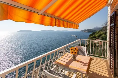 Location appartement à Zaton, Apartments Neve - Two-Bedroom Apartment with Balcony and Sea View