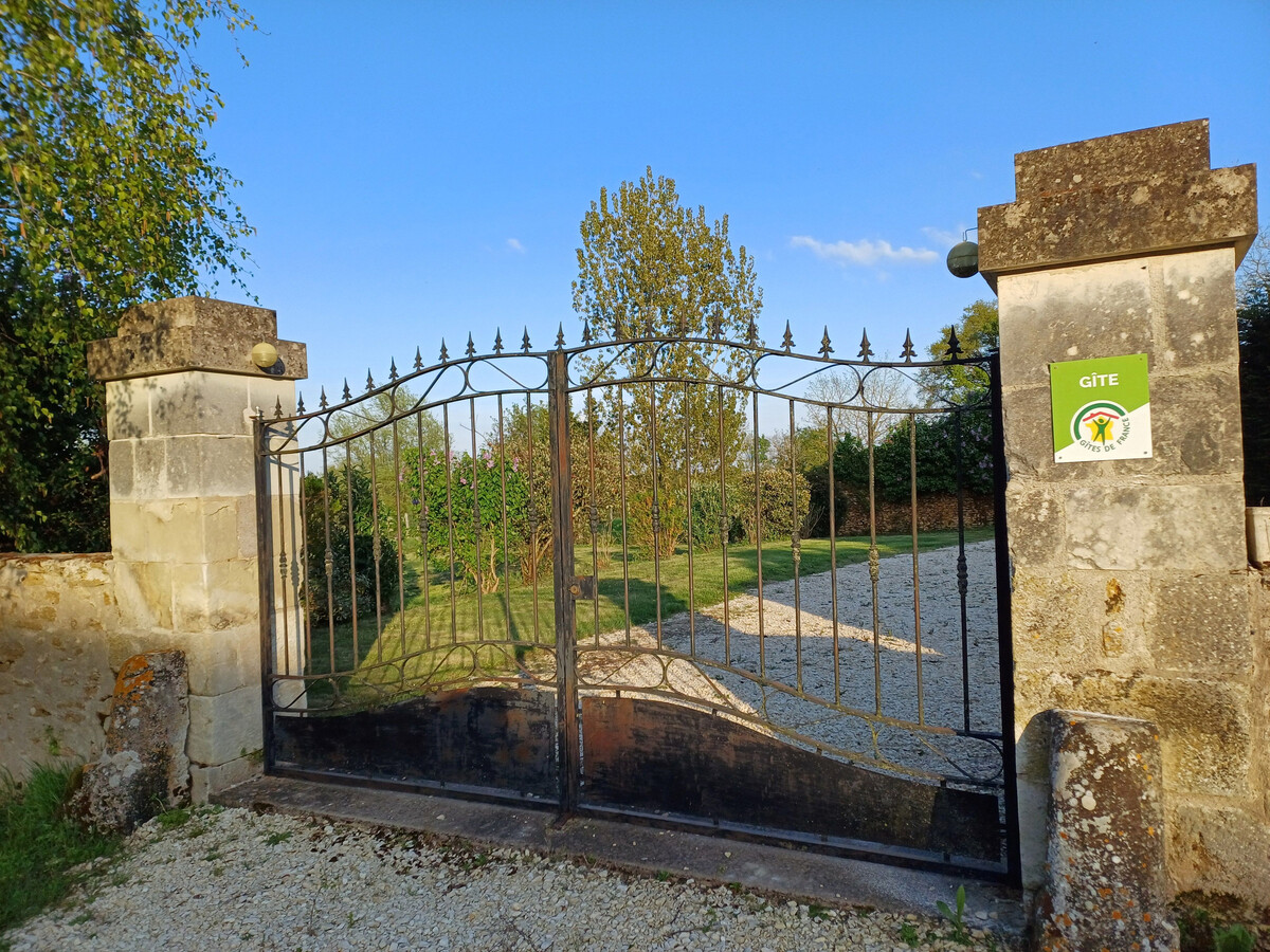 Gîte 9 personnes à Arpheuilles, parking privé et accès étang - Photo 29