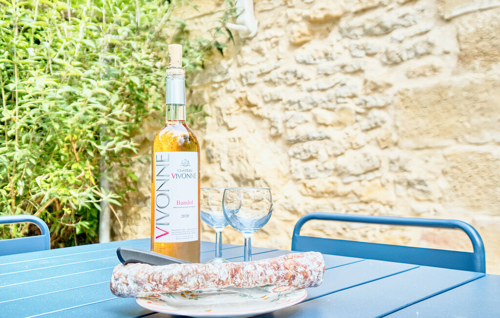 Maison en pierre avec terrasse et jardin à Saint-Rabier - Photo 11