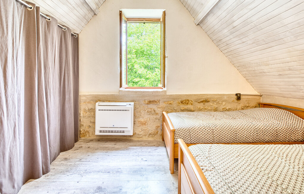 Maison en pierre avec terrasse et jardin à Saint-Rabier - Photo 17