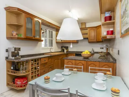 Maison Bon repos à Cunit : 5 chambres, piscine, vue mer : photo 11