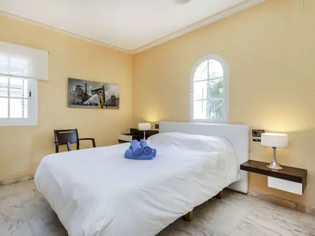 Maison Bon repos à Cunit : 5 chambres, piscine, vue mer : photo 13