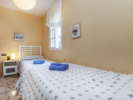Maison Bon repos à Cunit : 5 chambres, piscine, vue mer : photo 18
