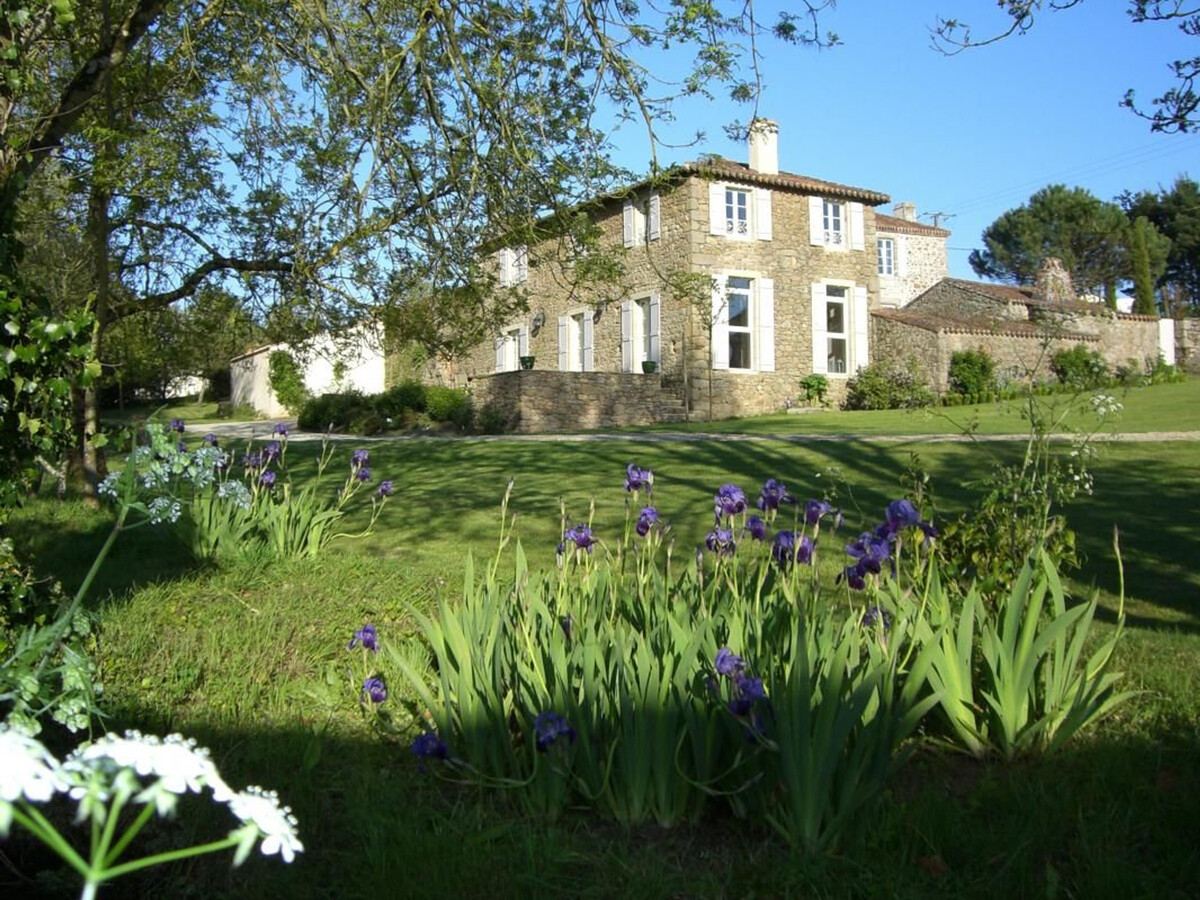 Gîte rénové 4 pers, piscine commune, au Tablier - Photo 1