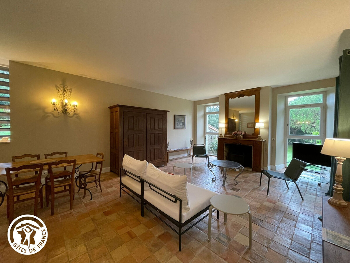Gîte rénové 4 pers, piscine commune, au Tablier - Photo 10