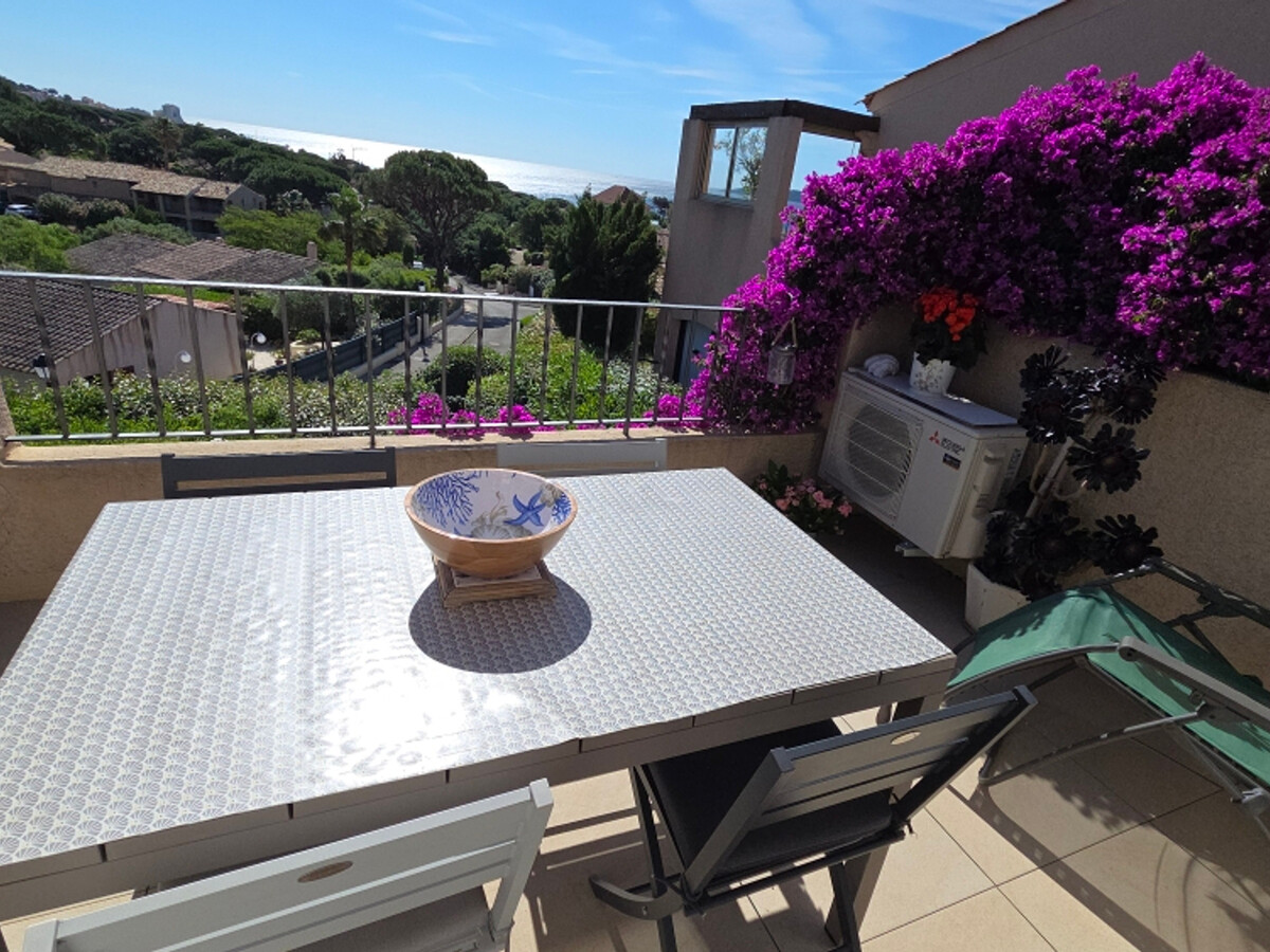 Appartement 3 pièces avec vue mer dans résidence avec piscine proche plage Sainte-Maxime - Photo 2